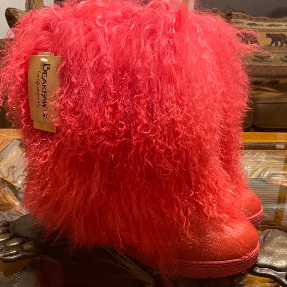 BearPaw Women’s Electric Pink Boetis Boots